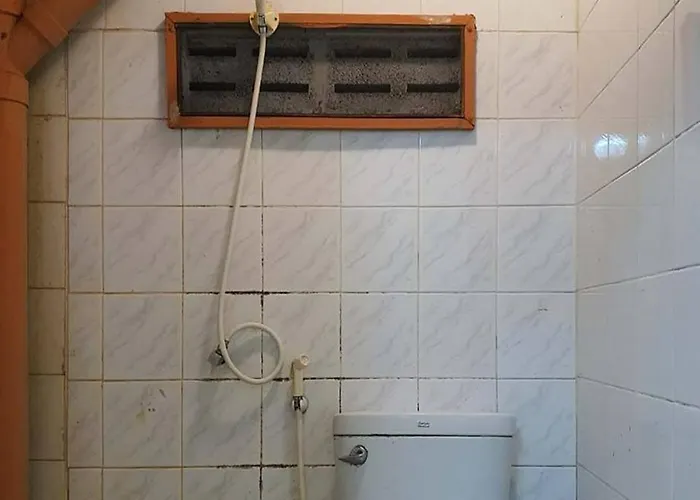 33 Saladaeng