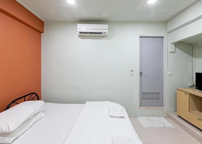 33 Saladaeng * Bangkok